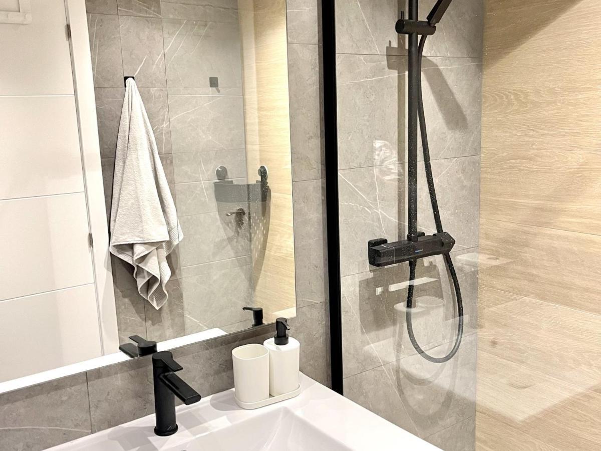 Apartbeach Michelangelo De Luxe Climatizado Y Junto Playa 08 Салоу Екстериор снимка