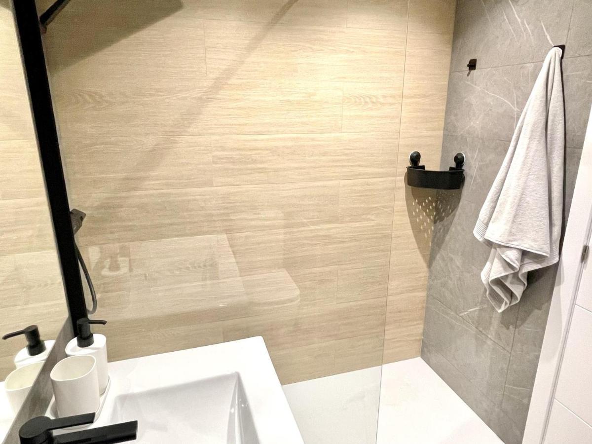 Apartbeach Michelangelo De Luxe Climatizado Y Junto Playa 08 Салоу Екстериор снимка